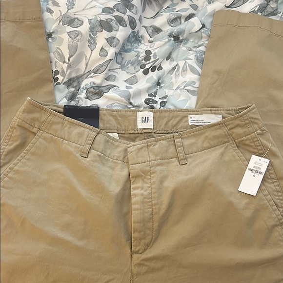 GAP Womens Khaki Pants - Picture 1 of 6